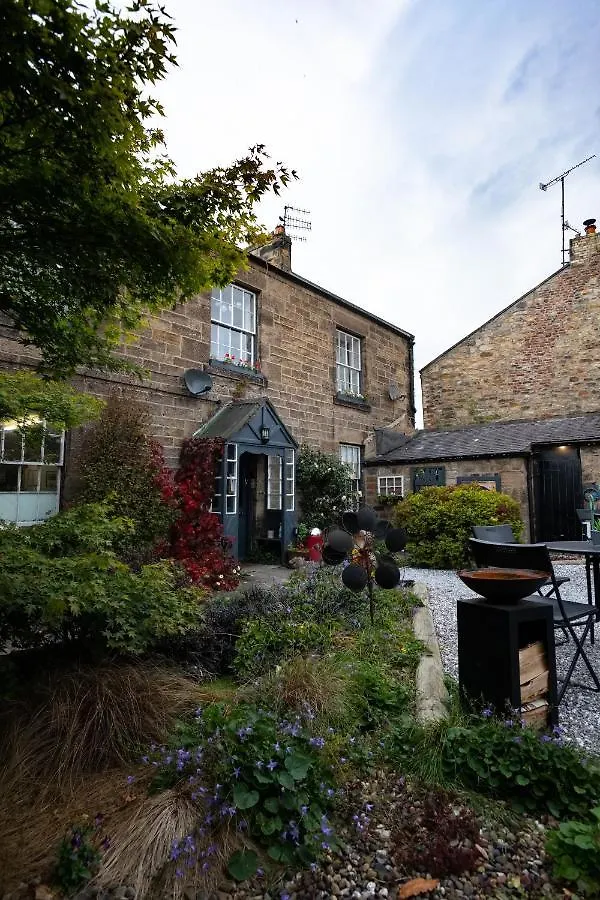 Laburnum Guest House At Bistro En Glaze Wylam Bed & Breakfast